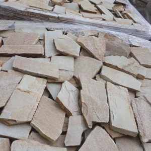 Alternative view of Piatra Poligonala Galben Auriu