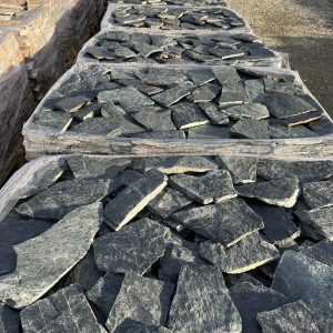 Alternative view of Piatra Poligonala Negru Verzui